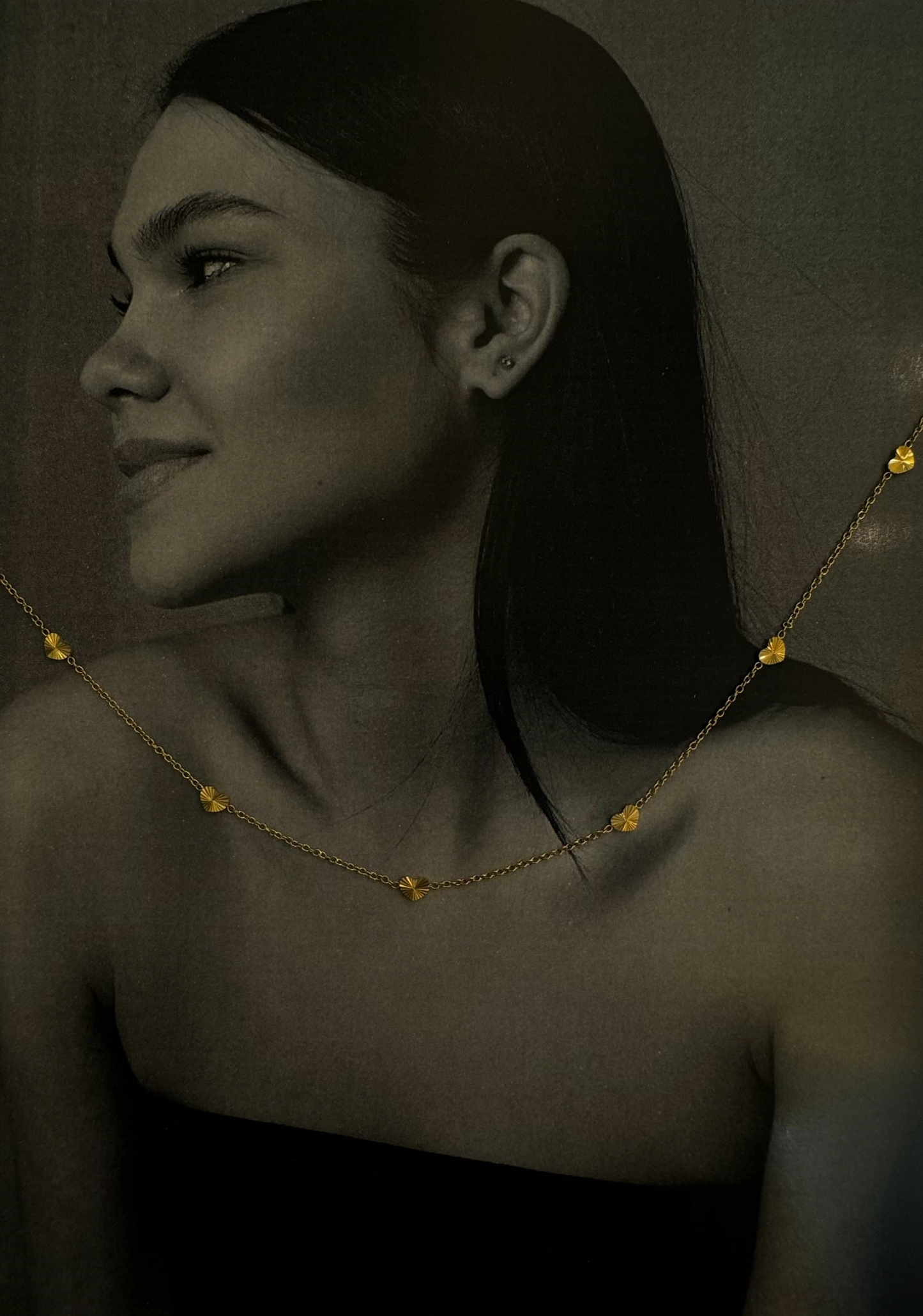 ELARA NECKLACE